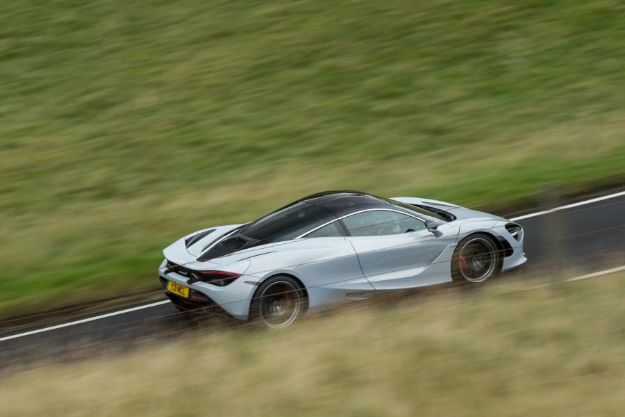 McLaren 720S Coupe Launch Edition 2017 года  (UK) (фото 15 из 34)